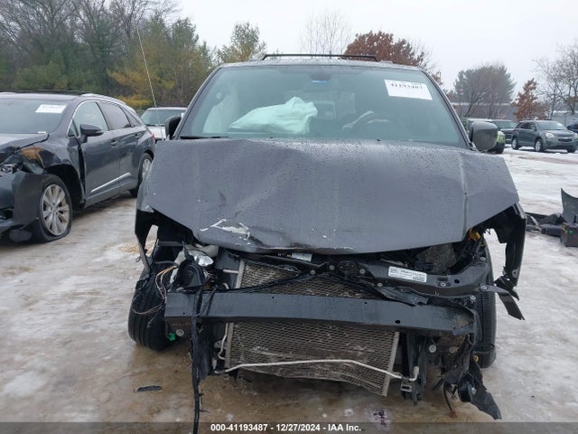 2C4RDGBG0KR806105 Dodge Grand Caravan Se 35th Anniversary Edition