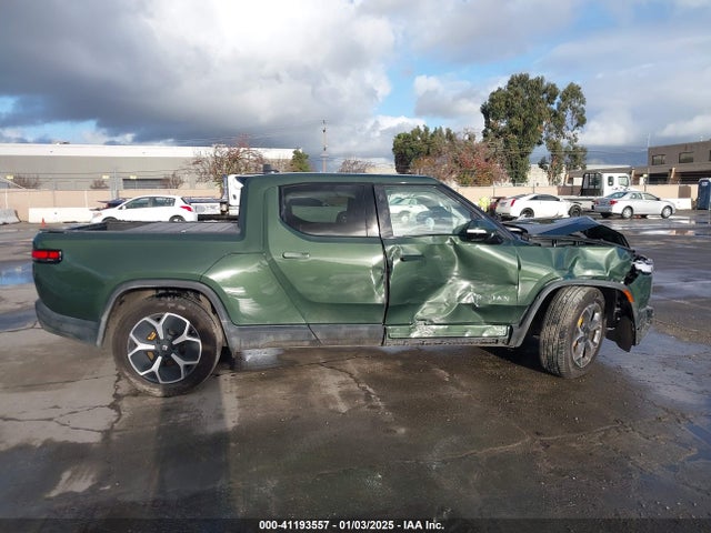 Rivian R1t Adventure 2022 7FCTGAAA8NN008972 Image 14