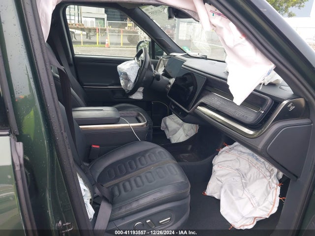 Rivian R1t Adventure 2022 7FCTGAAA8NN008972 Image 5