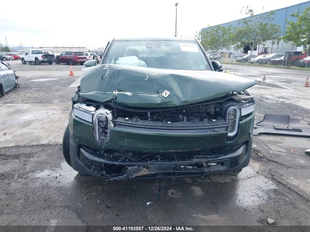 Rivian R1t Adventure 2022 7FCTGAAA8NN008972 Image 6
