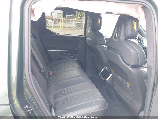 Rivian R1t Adventure 2022 7FCTGAAA8NN008972 Image 8