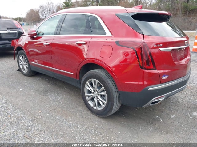 2022 CADILLAC XT5 1GYKNCRS2NZ135669 Photo 2