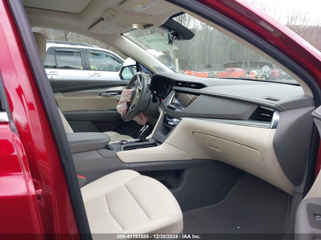 2022 CADILLAC XT5 1GYKNCRS2NZ135669 Photo 4