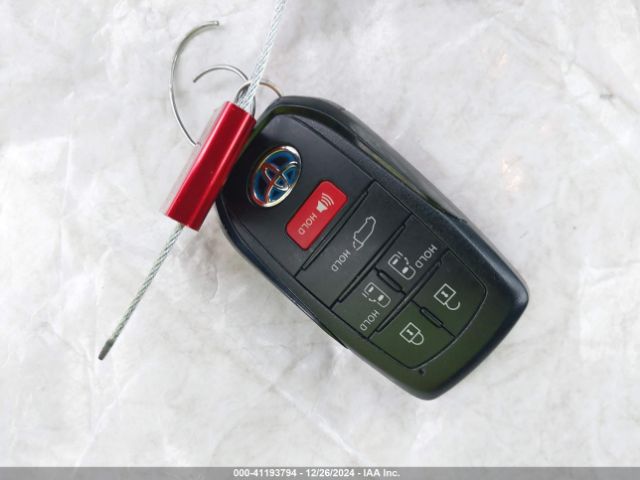5TDZRKEC3NS095556 Toyota Sienna Limited