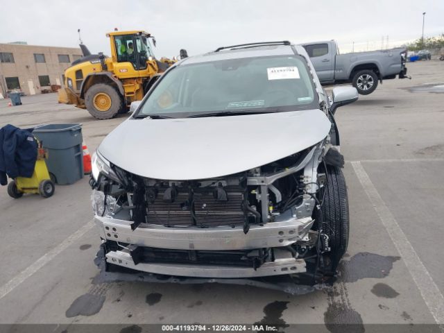 5TDZRKEC3NS095556 Toyota Sienna Limited