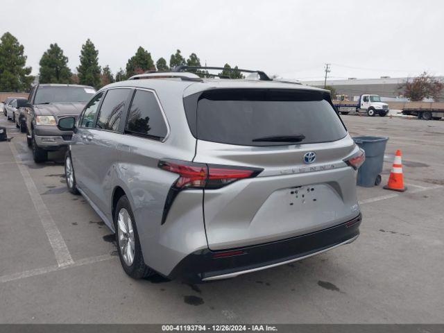 5TDZRKEC3NS095556 Toyota Sienna Limited