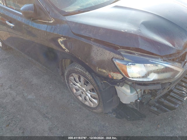 41193797 :رقم المزاد ، 3N1AB7AP7HL670388 vin ، 2017 Nissan Sentra Sv مزاد بيع