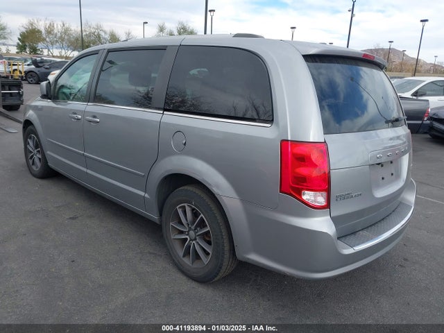 2C4RDGCG5HR677575 Dodge Grand Caravan Sxt