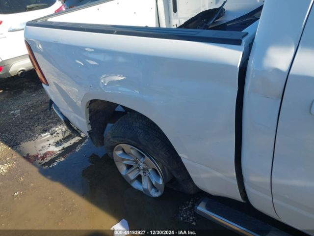 1C6RREJT6PN650393 RAM 1500 Laramie  4x2 5'7 Box