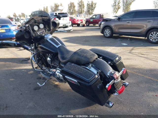 2010 HARLEY-DAVIDSON FLHTC 1HD1FF43XAB638738 Photo 2