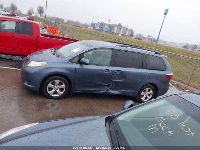 5TDKZ3DC4HS828100 Toyota Sienna Le 8 Passenger