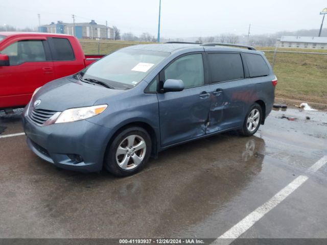 5TDKZ3DC4HS828100 Toyota Sienna Le 8 Passenger