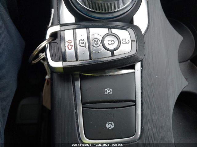 1FMCU9G63NUA99098 Ford ESCAPE SE