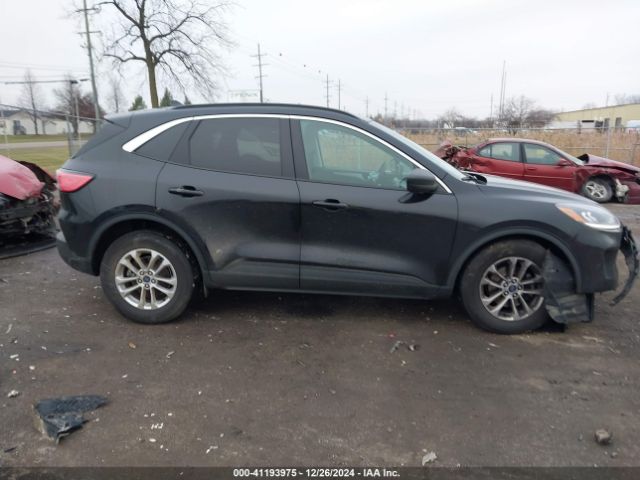 1FMCU9G63NUA99098 Ford ESCAPE SE