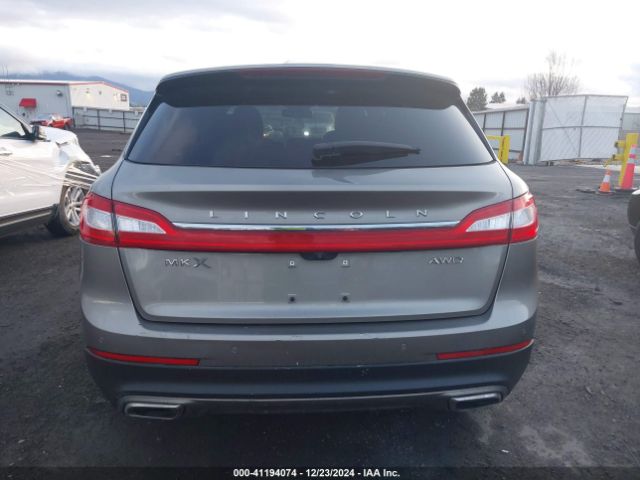 2LMTJ8LR9GBL56099 Lincoln Mkx Reserve