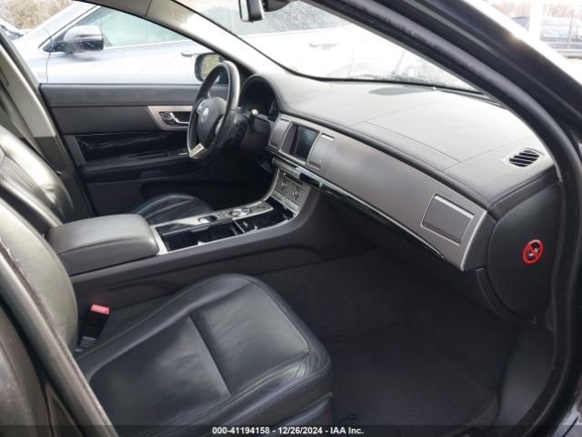 2011 JAGUAR XF SAJWA0FB7BLS14972 Photo 4