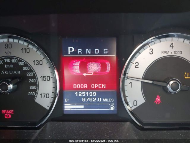 2011 JAGUAR XF SAJWA0FB7BLS14972 Photo 6
