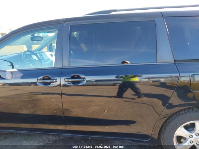 5TDKK3DC5FS621071 Toyota Sienna Le 8 Passenger