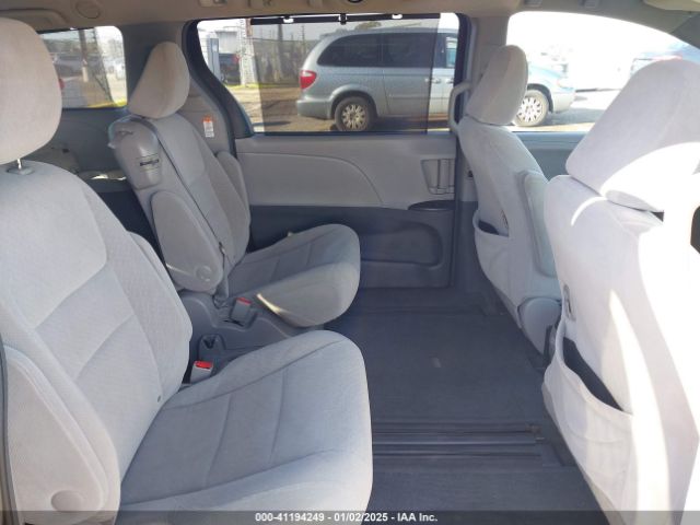 5TDKK3DC5FS621071 Toyota Sienna Le 8 Passenger