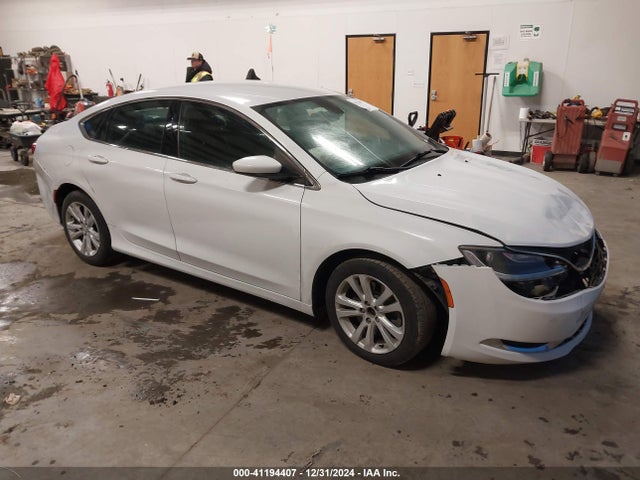 Chrysler 200 Limited 2015 1C3CCCAG5FN731251 Image 1