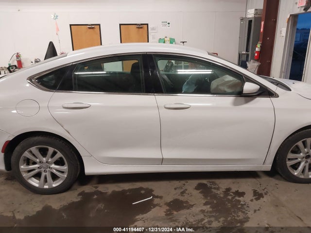Chrysler 200 Limited 2015 1C3CCCAG5FN731251 Image 13