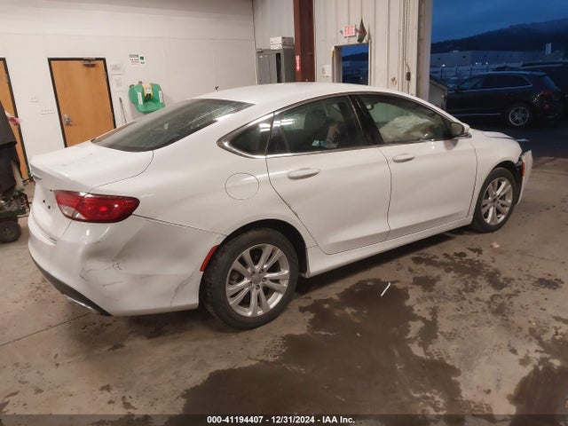 Chrysler 200 Limited 2015 1C3CCCAG5FN731251 Image 4