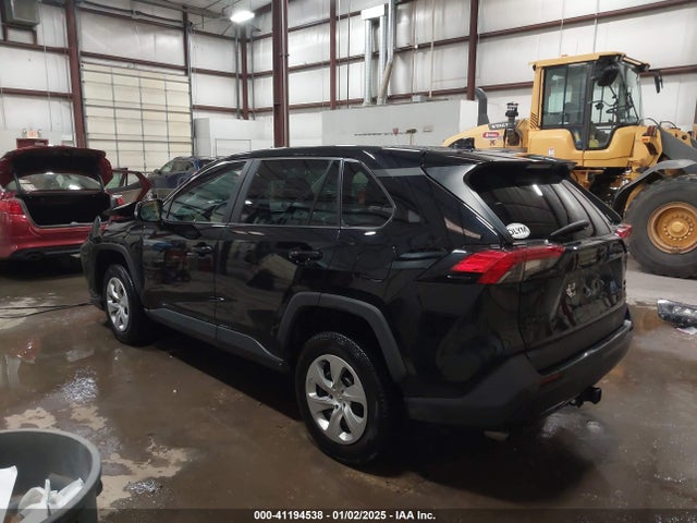 2T3G1RFV0NC320040 Toyota RAV4 LE