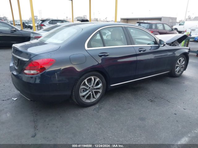 55SWF4JB1HU221215 Mercedes-Benz C 300 Luxury/sport