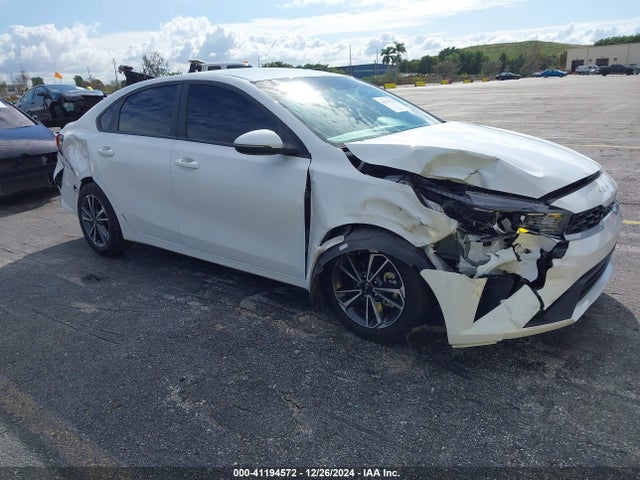 KIA Forte Lxs 2023 3KPF24AD9PE588558 Image 1