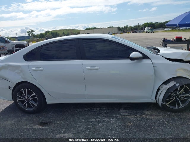 KIA Forte Lxs 2023 3KPF24AD9PE588558 Image 13
