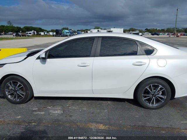 KIA Forte Lxs 2023 3KPF24AD9PE588558 Image 14