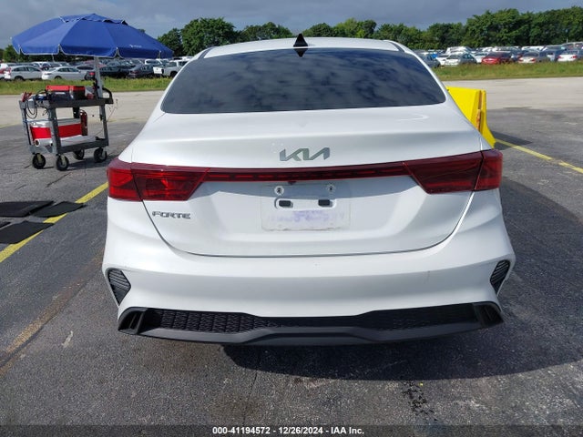 KIA Forte Lxs 2023 3KPF24AD9PE588558 Image 16