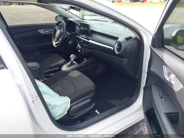 KIA Forte Lxs 2023 3KPF24AD9PE588558 Image 5