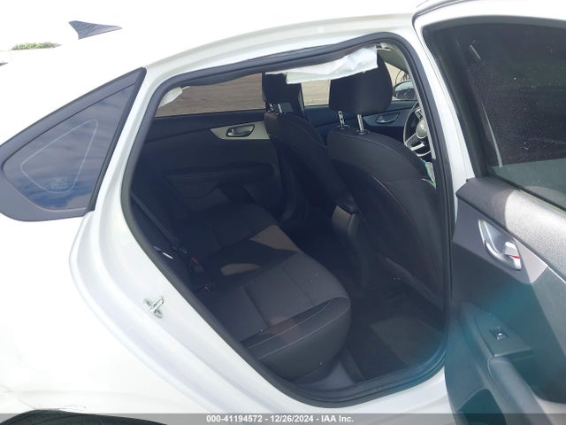 KIA Forte Lxs 2023 3KPF24AD9PE588558 Image 8
