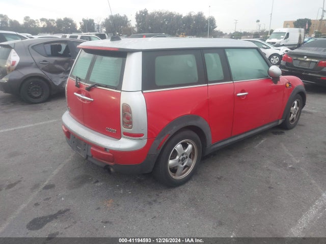 2011 MINI COOPER CLUBMAN WMWZF3C5XBT188488 Photo 3