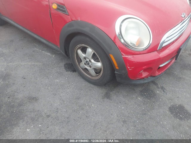2011 MINI COOPER CLUBMAN WMWZF3C5XBT188488 Photo 5