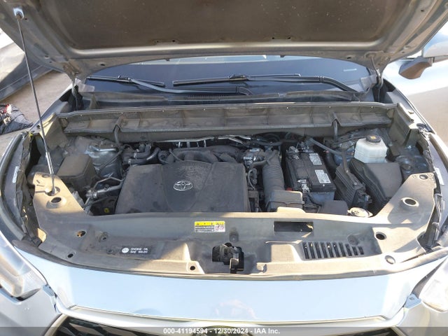 Toyota Highlander Xle 2021 5TDHZRBH9MS130331 Image 10
