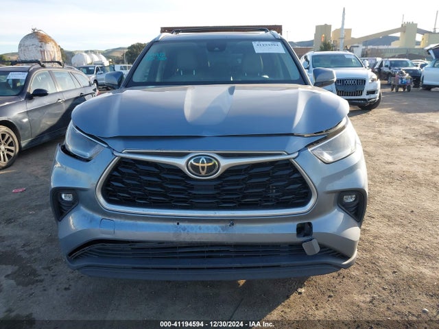 Toyota Highlander Xle 2021 5TDHZRBH9MS130331 Image 12