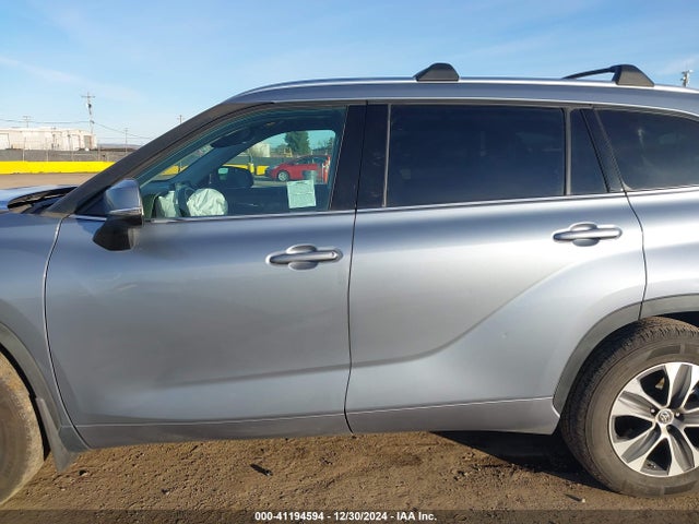 Toyota Highlander Xle 2021 5TDHZRBH9MS130331 Image 14