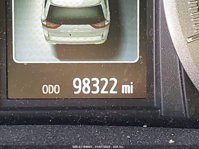 5TDXZ3DC5HS767636 Toyota Sienna Se 8 Passenger