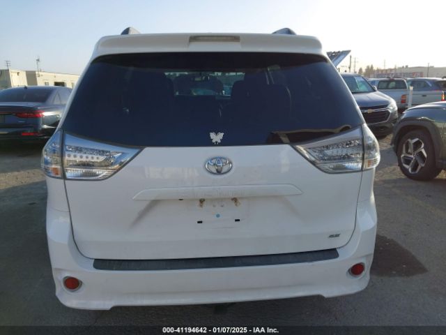 5TDXZ3DC5HS767636 Toyota Sienna Se 8 Passenger