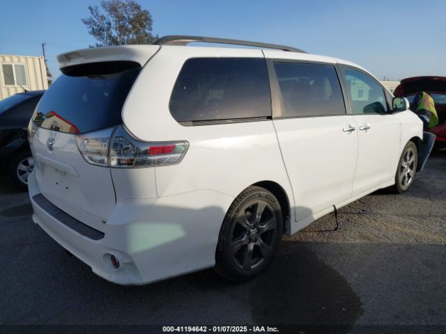 5TDXZ3DC5HS767636 Toyota Sienna Se 8 Passenger