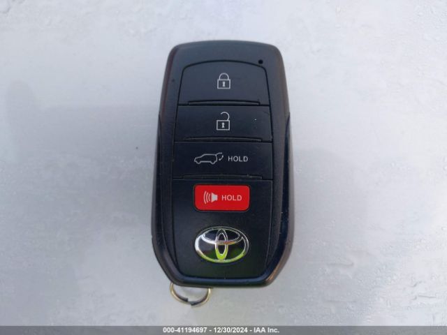 JTEAAAAH7PJ129123 Toyota VENZA LE