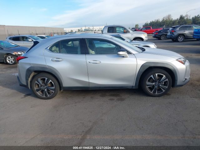 JTHY3JBH6K2001694 Lexus UX 200