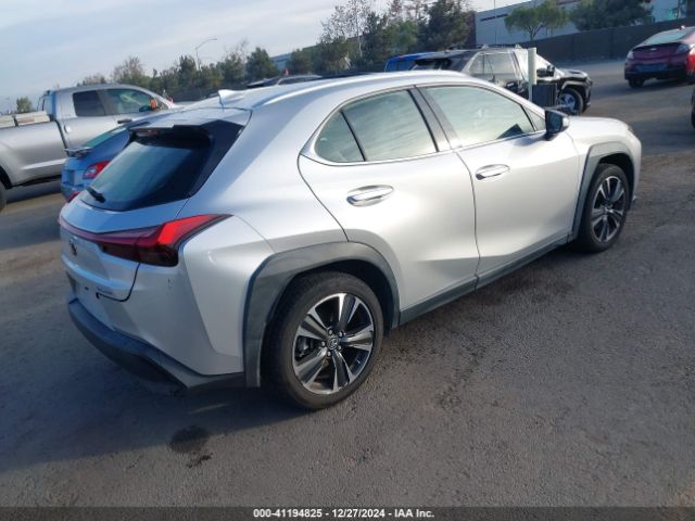 JTHY3JBH6K2001694 Lexus UX 200