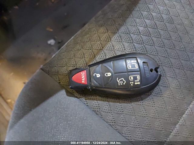 2010 CHRYSLER TOWN & COUNTRY 2A4RR5D10AR213125 Photo 10