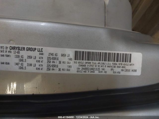 2010 CHRYSLER TOWN & COUNTRY 2A4RR5D10AR213125 Photo 8