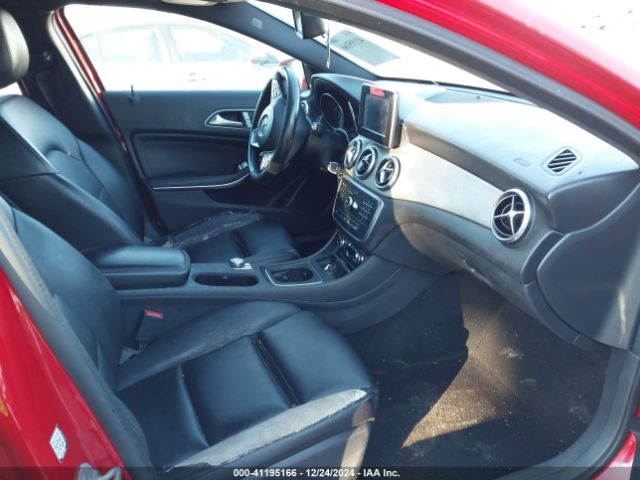 WDCTG4EB8HJ299098 Mercedes-Benz GLA 250