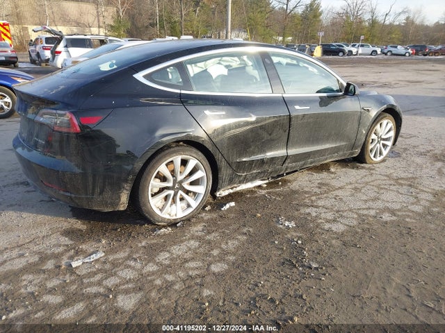 2018 TESLA MODEL 3 5YJ3E1EB1JF086551 Photo 3