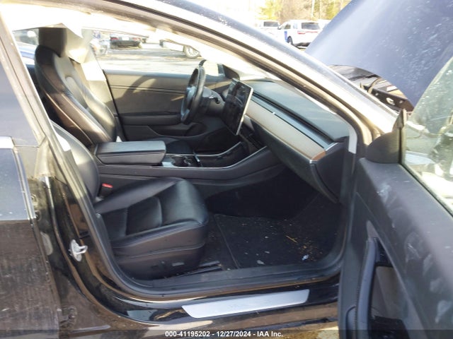 2018 TESLA MODEL 3 5YJ3E1EB1JF086551 Photo 4